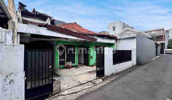 Rumah dekat Taman Akses Mudah di Tebet Timur