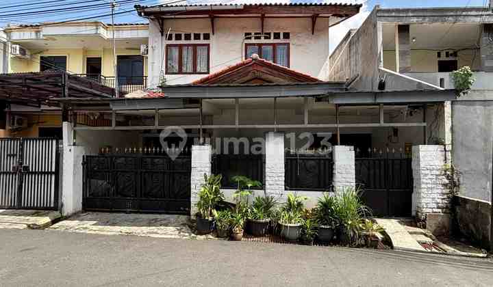 Ready-to-Occupy 2-Story Boarding House in Kebon Baru, Access for 2 Cars 1