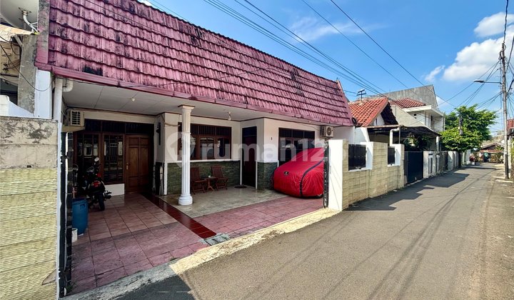 RUMAH SIAP HUNI DI TEBET TIMUR LUAS 165 M2 , DEKET TAMAN  1