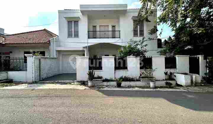 Rumah Siap Huni di Tebet Timur Akses Jalan 2 Mobil Lebar