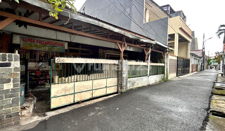 Rumah Hook Nyaman Huni di Tebet Timur Akses 1 Mobil Dekat Eco Park