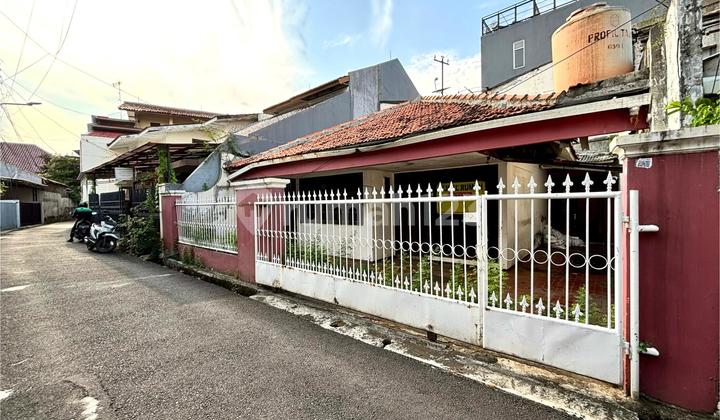 Rumah Hitung Tanah di Tebet Timur Akses 1 Mobil Dekat Eco Park 