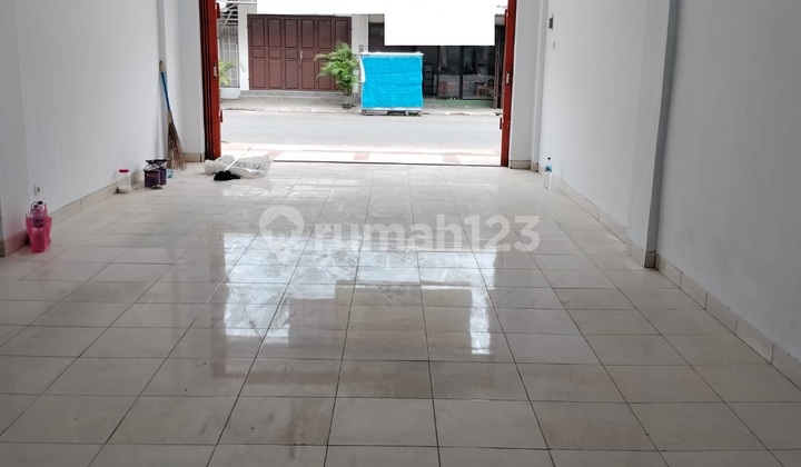 Tomang Square Shop House (Size 4.5x12 m)