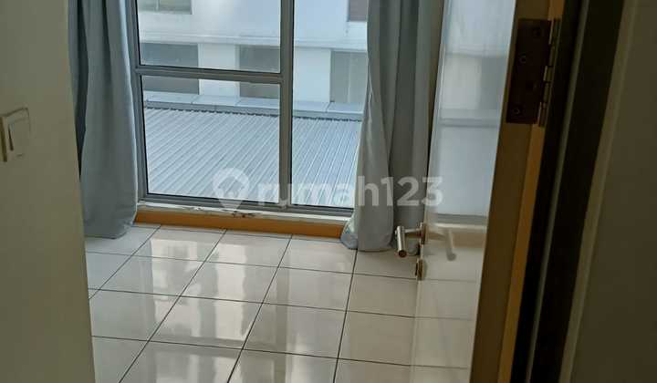 Apartment Midtown (3 BR) 2