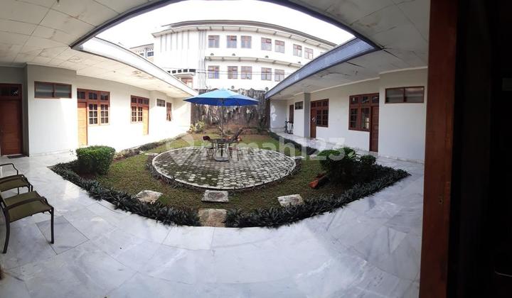 Rumah Mewah Dengan Kolam Renang Yang Memiliki Ruang Serbaguna Dan Tanah Yang Luas Shm Di Kota Depok 2