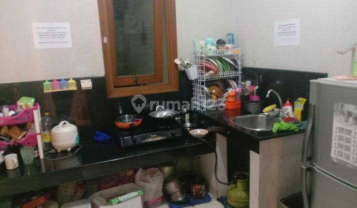 dapur dijual rumah 2 lantai istana