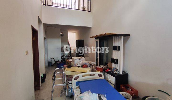 Rumah 2 Lantai Bersih, Renovasi Baru Siap Huni Modernland Tangerang 2