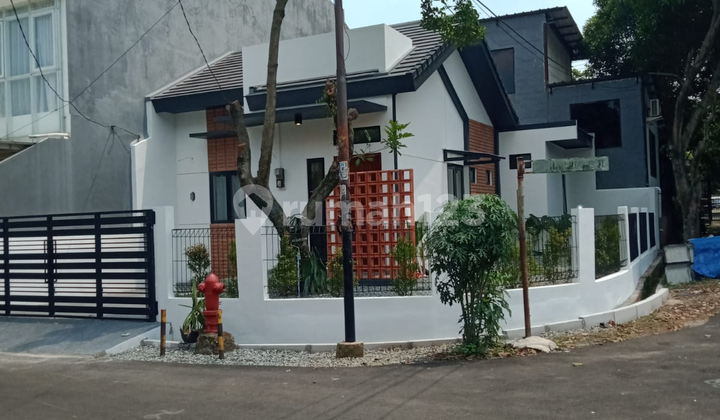 Corner Unit with Spacious Garden at Griyaloka BSD