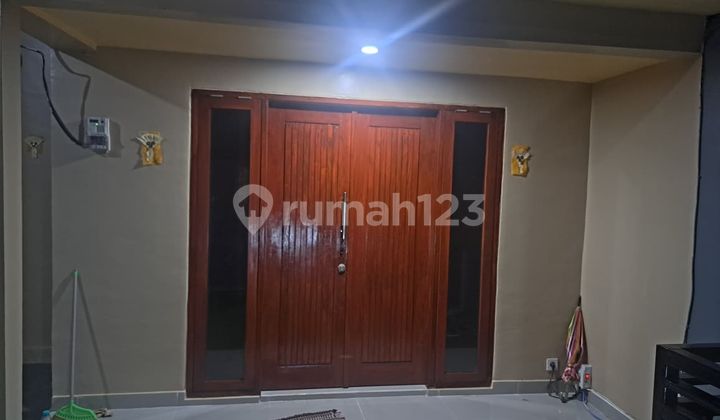 Simple Minimalist House on Sekar Sari Street Near Sanur