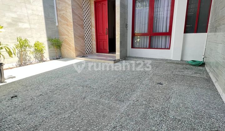 3-Story Fully Furnished House with Rooftop in Sidakarya 3-Story Fully Furnished House with Rooftop in Sidakarya