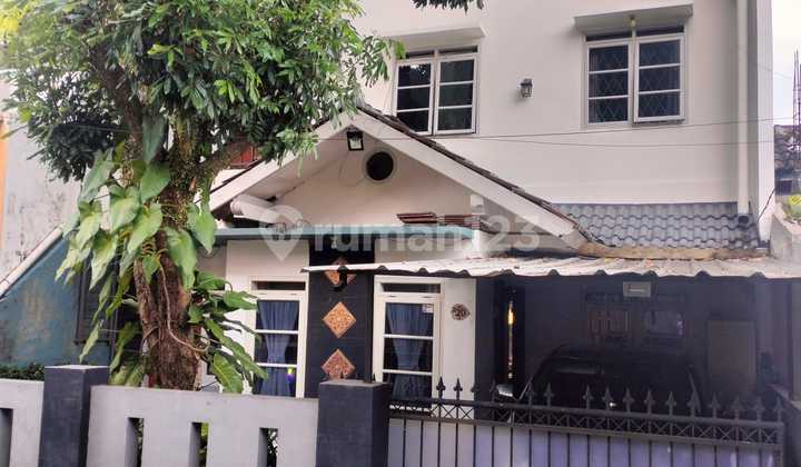 Dijual Rumah 2 Lantai di Lembah Permai Hanjuang Lingkungan Asri Dijual Rumah 2 Lantai di Lembah Permai Hanjuang Lingkungan Asri