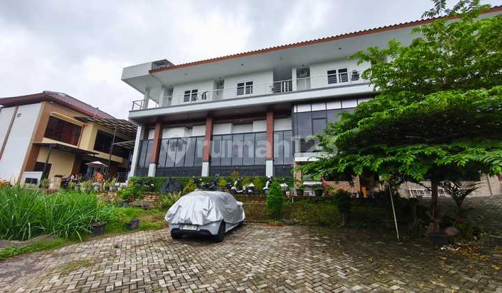 Sell Luxurious Fully Furnished Main House and Boarding Rooms in Jatinangor