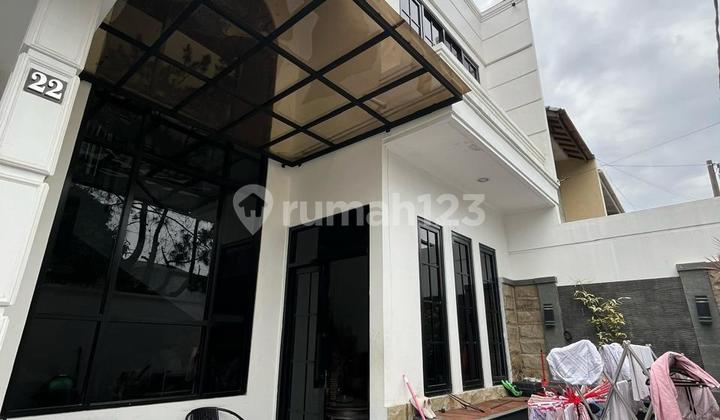 Dijual Rumah Bagus 2 1/2 Lantai Siap Huni Di Daerah Sariwangi Dijual Rumah Bagus 2 1/2 Lantai Siap Huni Di Daerah Sariwangi