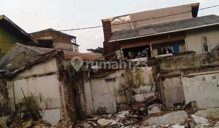 For Sale: Strategic Vacant Land Ideal for Boarding Houses in the Center of Bandung City.