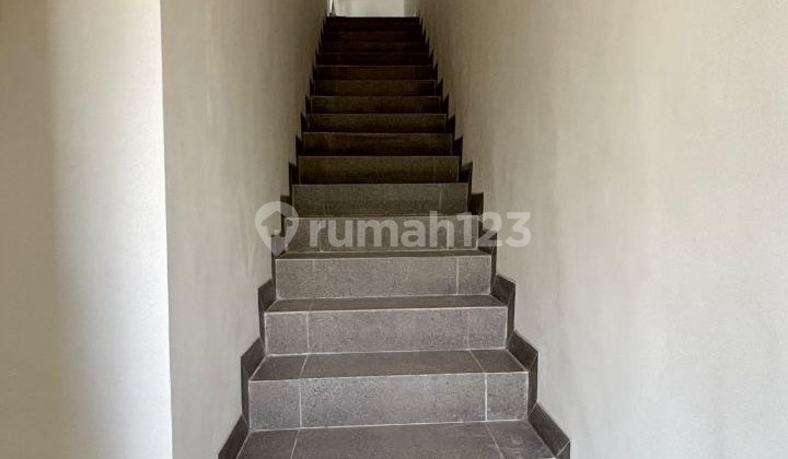 For Rent 4-Story Shophouse in Begawan Apartment Area, Malang 2