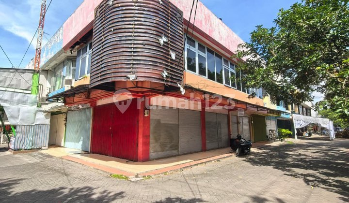Strategis! Disewakan Ruko 3 Lantai Posisi Hook Area Bisnis Sawojajar Strategis! Disewakan Ruko 3 Lantai Posisi Hook Area Bisnis Sawojajar