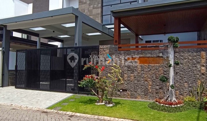 Bangunan Baru Gress!! Rumah Mewah 2 Lantai Modern Minimalis dengan Gazebo serta Rooftop 2