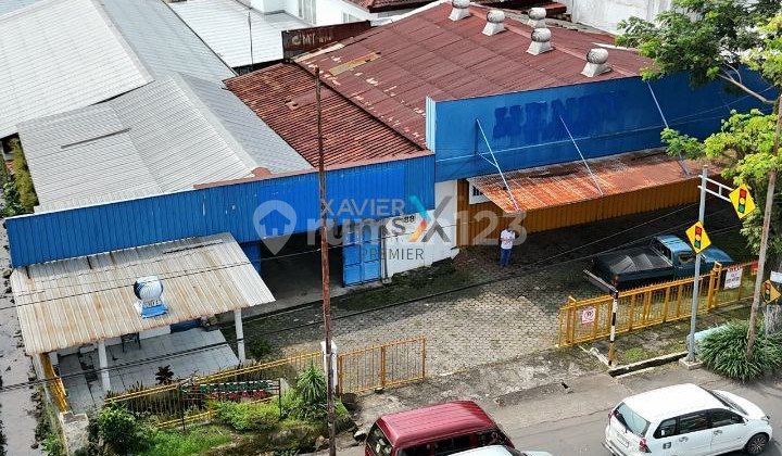 Dijual Murah Ruang Usaha dengan Lahan Besar Dekat Akses Tol