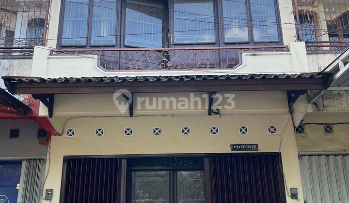 Rental Shop House Ready to Use on the Main Road Axis of Sawojajar Malang