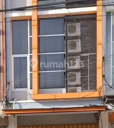 For Rent: 3-Storey Shophouse on Jalan Raya Dieng, Malang 2