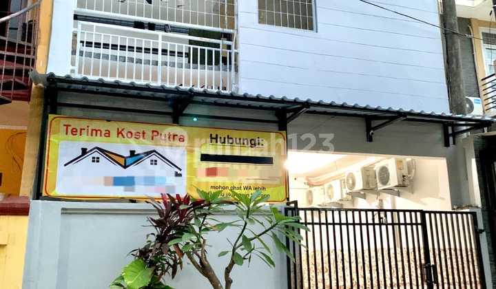 FOR SALE 13-ROOM BOARDING HOUSE – STRATEGIC LOCATION NEAR GADING SERPONG 2