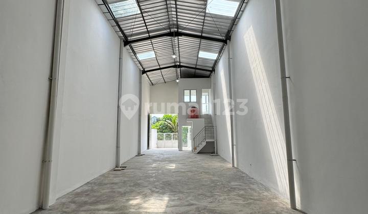 Cuma 2 unit Gudang Strategis dibelakang Esatvara BSD Cuma 2 unit Gudang Strategis dibelakang Esatvara BSD