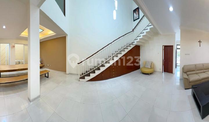 For Sale: Neat and Ready-to-Occupy House, Newly Renovated in Modernland - Tangerang 2