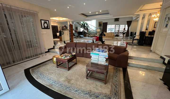 Rumah Cantik Area Mega Kuningan.siap Huni