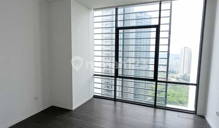 Apartmen Verde One. East Tower.high Floor 2