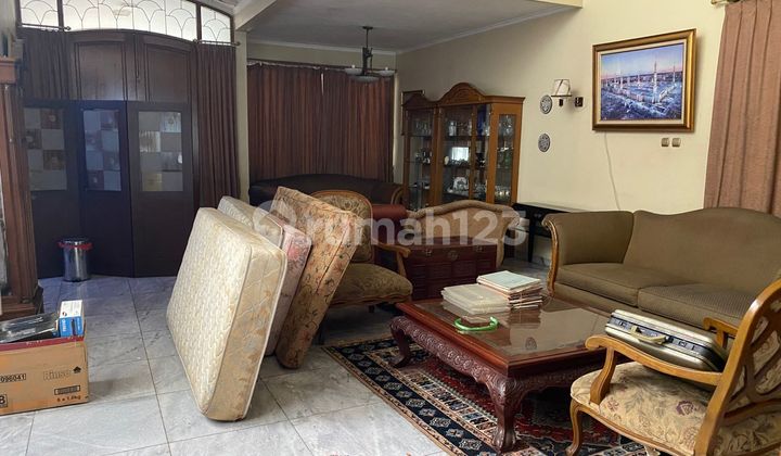 Jual Rumah Menteng Strategis Pinggir Jalan Cocok Untuk Cafe Resto Kantor 2