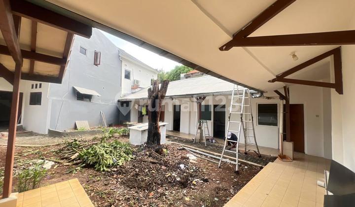 Rumah Disewakan Kawasan Menteng Tenang Sejuk Jakarta Pusat