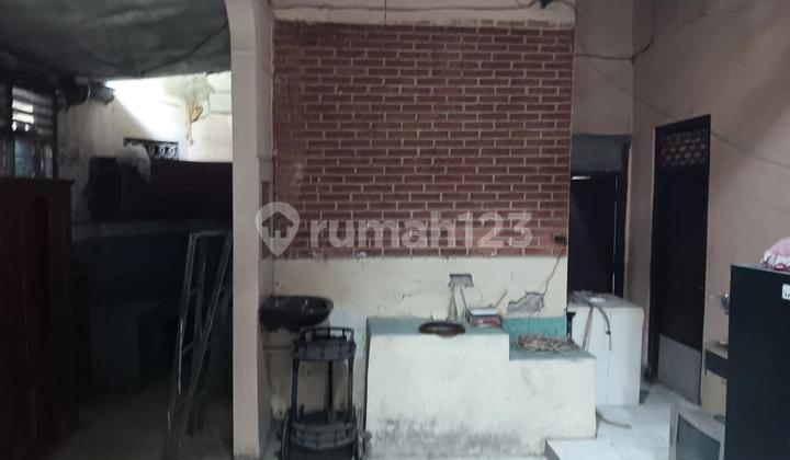 For Sale House in Cempaka Putih Barat, Central Jakarta 2