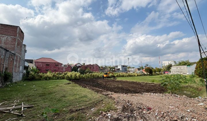 Potential Land Plots  Prime Location for Students & Workers