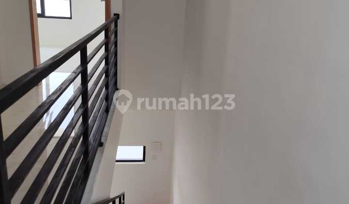 Rumah Bagus Siap Huni Di Harapan Indah Bekasi 2