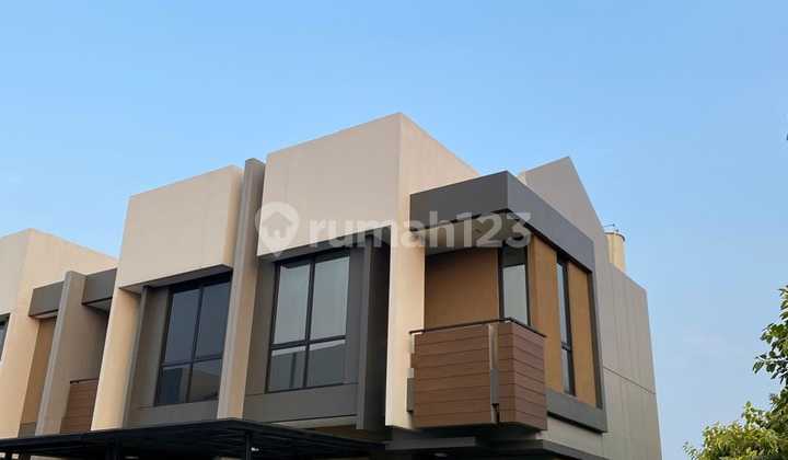 For Quick Sale: Nice 2-Story House in Magenta Residence Cluster, The Orchard Sumarecon Bekasi