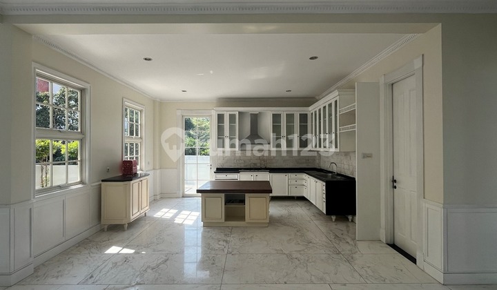 For Sale Beautiful Elegant Luxurious House in Gajah Mungkur 2