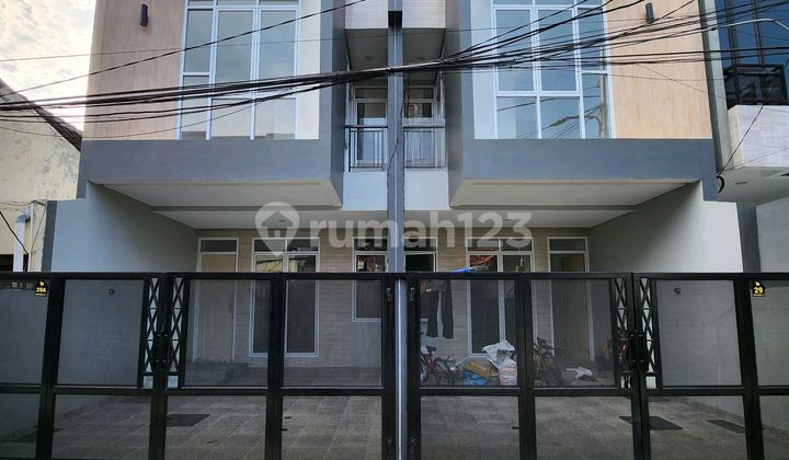 Rumah Duri Kepa 3lantai Murah Brand New Posisi Recomemded 1