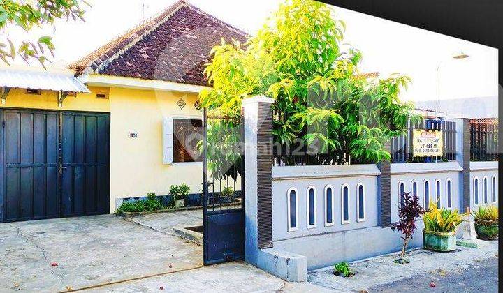 Rumah Di Lumajang Lokasi Tengah Kota Cocok Dijadikan Homestay, Kantor, Atau Dikembangkan Menjadi Rumah Kos 2