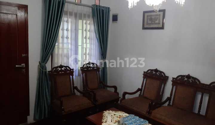 Rumah Luas 4 Kamar tidur dan Asri area Cimone, akses 2 motor, SHM, Siap huni atau bisa juga dijadikan Kost-an, waktu tempuh Terminal Cimone dan Ramayana cuma 5 menit