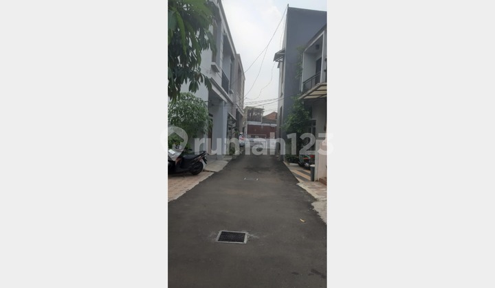 Disewakan Rumah 2 Lantai Di Jalan Benda Ciganjur Jakarta Selatan 2