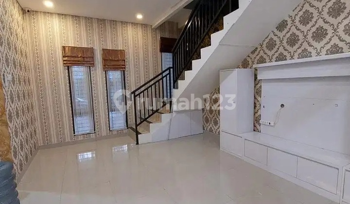 DISEWAKAN RUMAH DI JAGAKARSA JAKARTA SELATAN 2