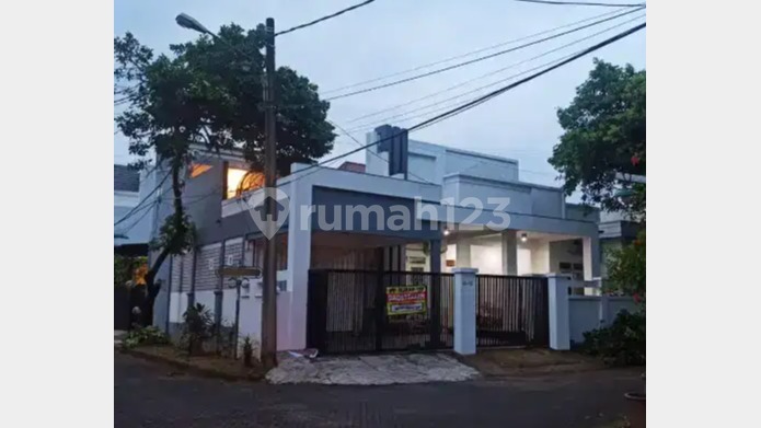 Disewakan Rumah Mewah Di Cinere Depok!! Lokasi Strategis!! 1