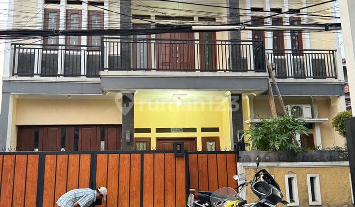 Disewakan Rumah 2 Lantai Di Jagakarsa Jakarta Selatan 2