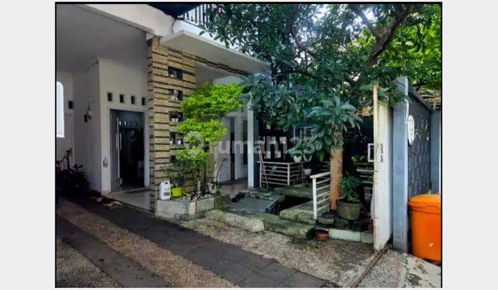 Disewakan Rumah 2 Lantai dalam Komplek Kav DKI Cipedak Jagakarsa!! Lokasi Strategis!! 1