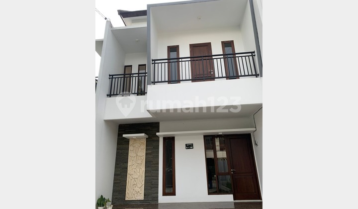 For Rent or Sale 2-Story House in Pamulang For Rent or Sale 2-Story House in Pamulang