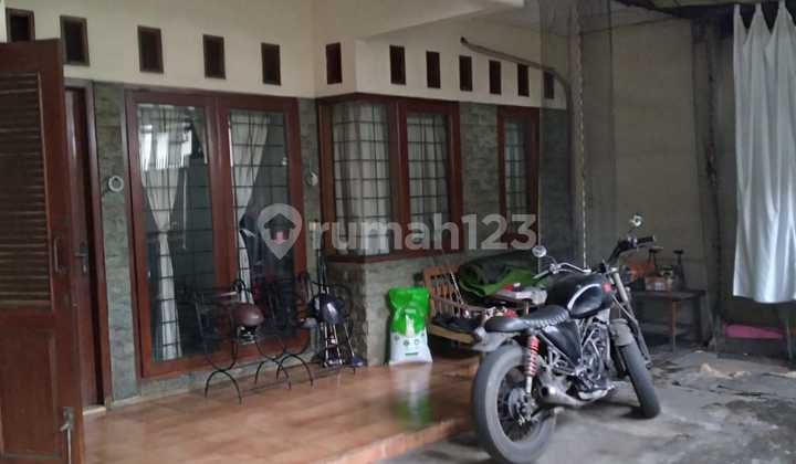 For Rent: 1-Story House in Bukit Cinere Raya