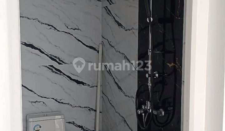 Rumah Cantik Gaya American Classic di Pinggir jalan utama M Kahfi 2 2