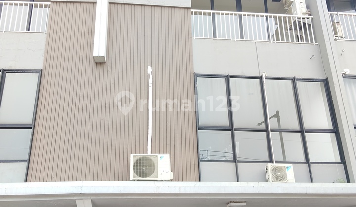 Disewakan Ruko 3 Lantai Di Lippo Karawaci Ruko