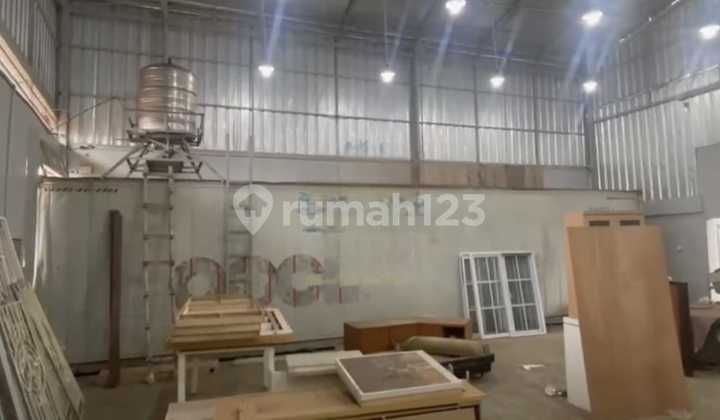 Dijual dan Sewa Gudang di Jln Raya Cisauk Sampora Serpong Bsd - Tangerang Dekat Akses Tol dan Stasiun Kereta
