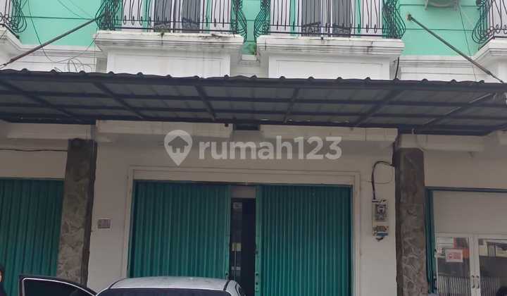For Rent Strategic Shop House, Viktor South Tangerang